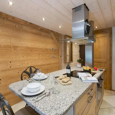 Les Bossons Sleeps 4 * Chamonix
